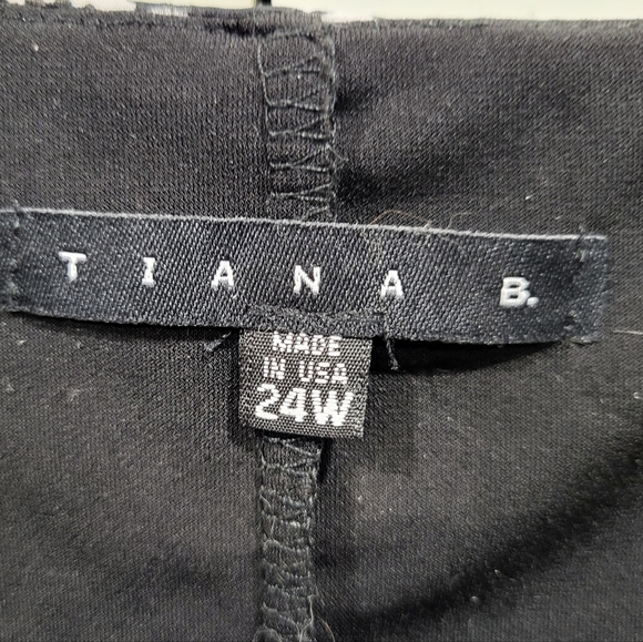 Tiana B black one piece dress with attached shell - Picture 4 of 6